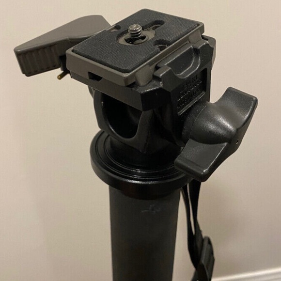 Manfrotto 681B Monopod With 234RC Swivel/Tilt Head - Picture 4 of 5